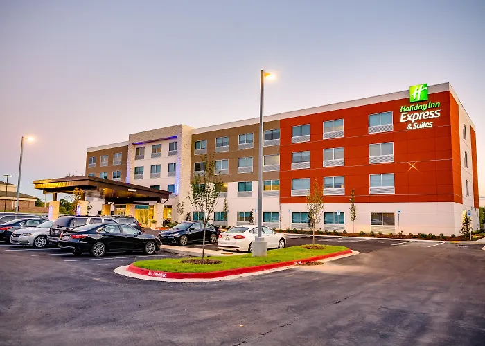 Holiday Inn Express & Suites Russellville By Ihg